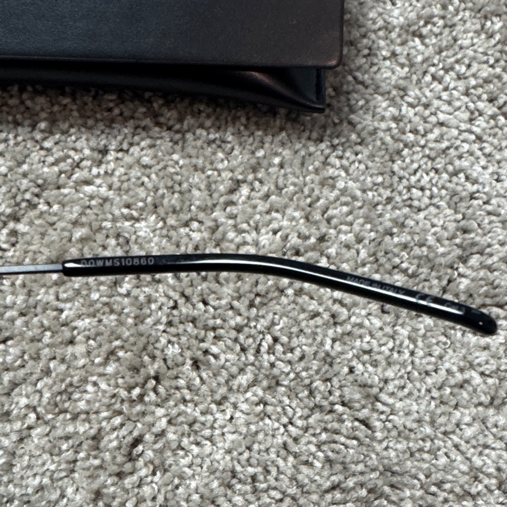 Saint Laurent Round Sunglasses - Picture 3 of 10